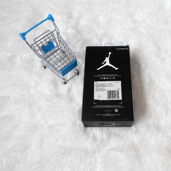 Nike Jordan Infant Booties 2 Pack Baby Newborn 0-6 Mo Blue String Design - Picture 11 of 13